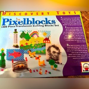 Discovery Toys Pixelblocks Building 3D Toy Translucent 2 Trays STEM Fun HTF